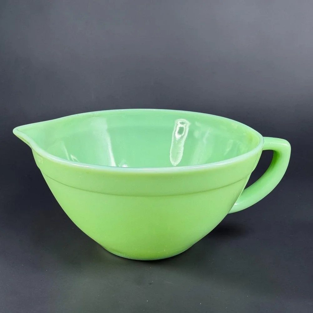 Fire King Jadeite Glass Batter Bowl with Spout and Handle Vintage Green 9in
